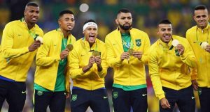 neymar-con-vincha-y-algunos-de-sus-companeros-con-las-medallas-fotos-de-la-web-oficial-de-los-juegos-_970_521_1396675