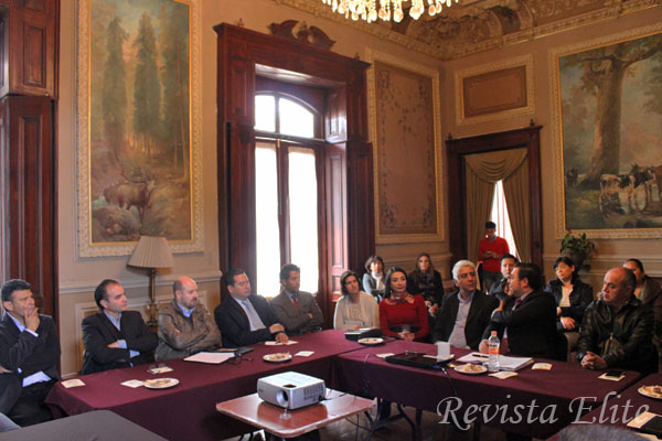 Imágenes Históricas de San Luis Potosí en conversatorio con representante de ONU-HÁBITAT